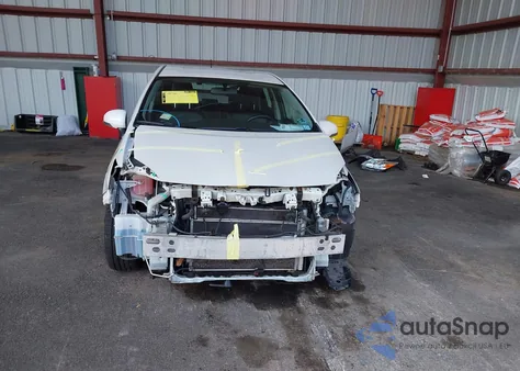 2015 Toyota Prius Persona Series Special Edition z USA, uszkodzony, nr VIN JTDKN3DU5F0411279